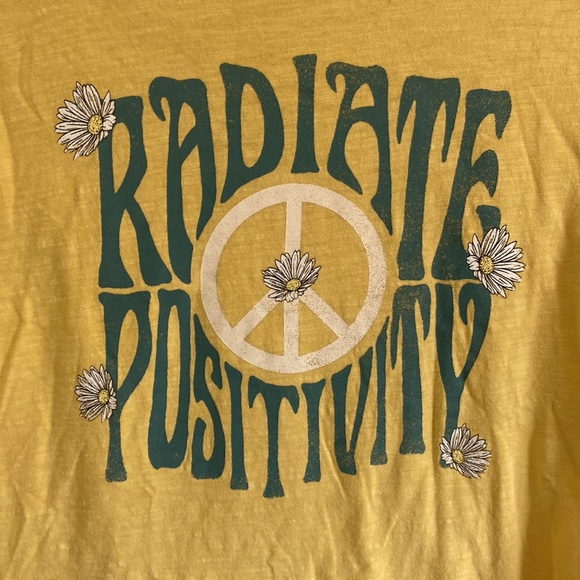 Wildfox Radiate Positivity Yellow Hippie Retro Daisy Peace Sign Tee Shirt - Picture 3 of 5
